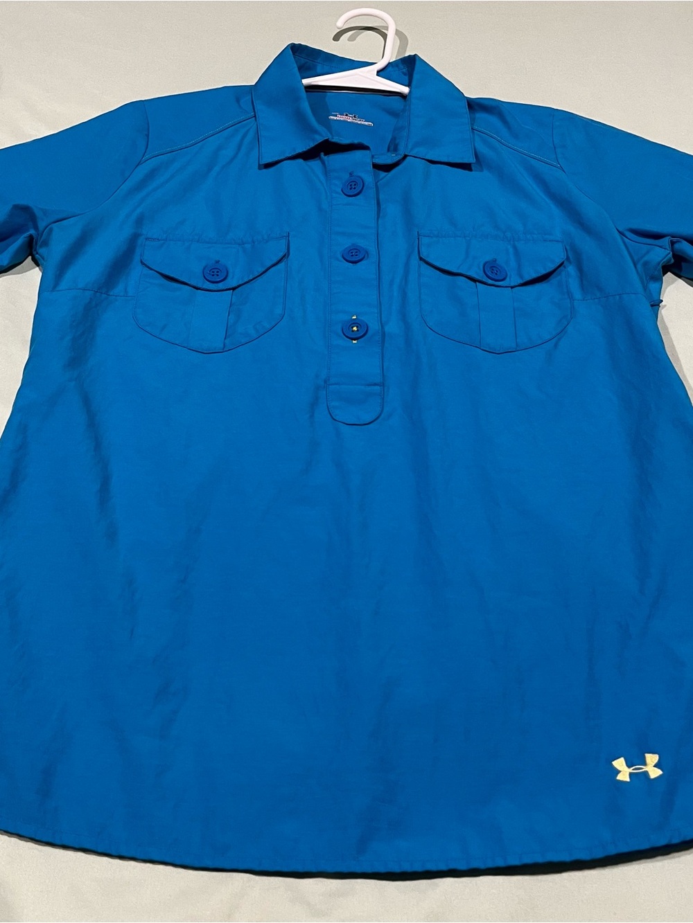 Under Armour Women's 1/2 Button short-sleeve outdoor/fishing shirt, Med